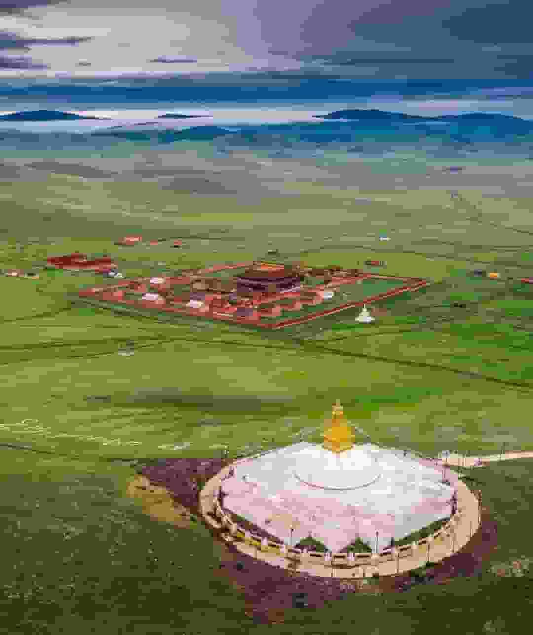 Meditation in Amarbayasgalant Monastery
